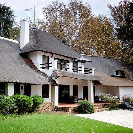 Toadbury Hall Country Hotel Johannesburg Exteriör bild