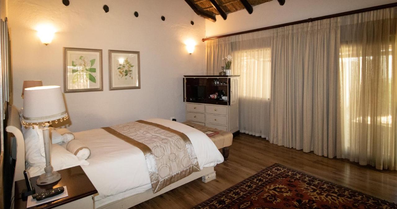 Toadbury Hall Country Hotel Johannesburg Exteriör bild