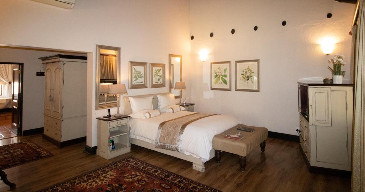 Toadbury Hall Country Hotel Johannesburg Exteriör bild
