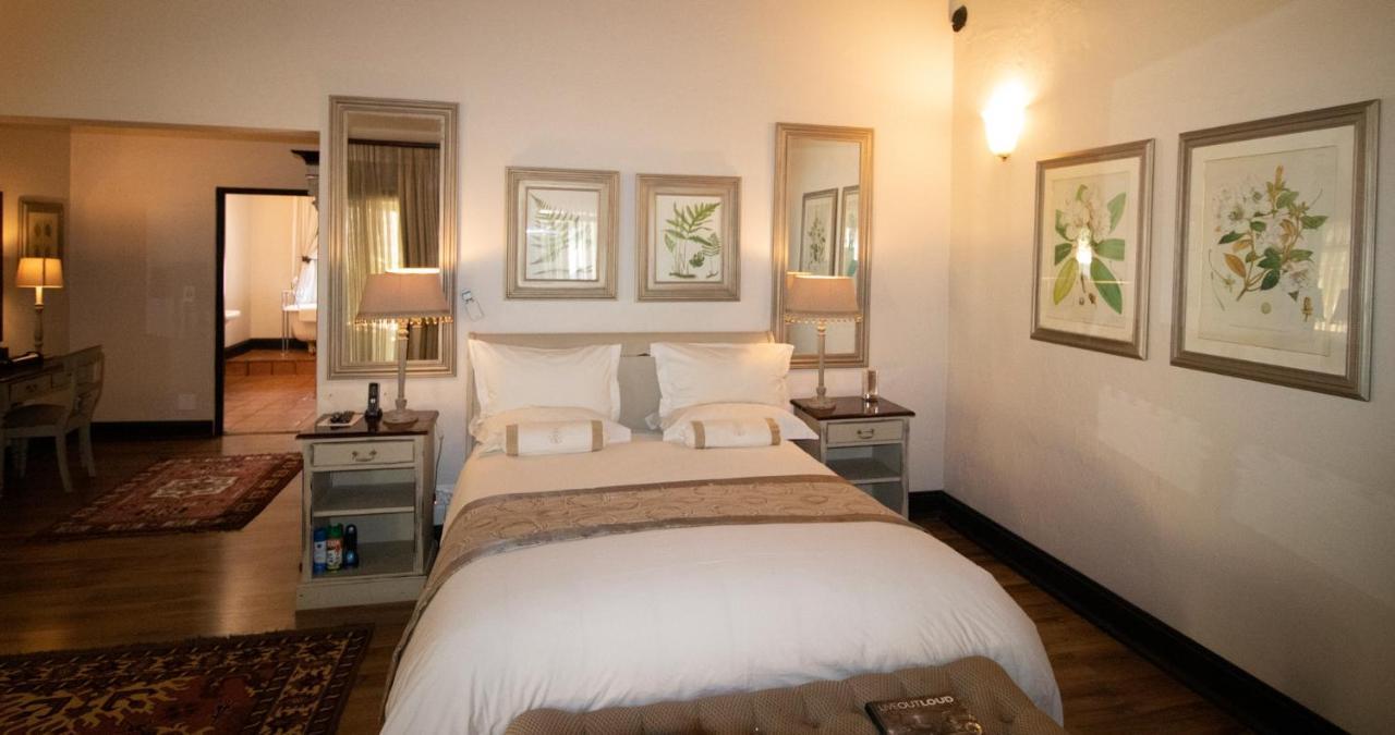Toadbury Hall Country Hotel Johannesburg Exteriör bild