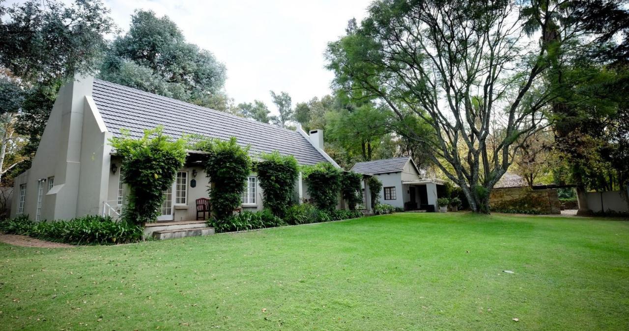 Toadbury Hall Country Hotel Johannesburg Exteriör bild
