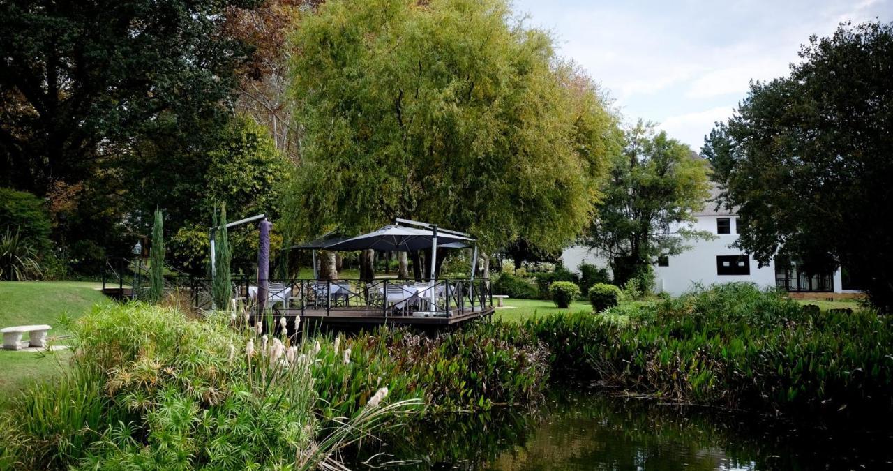 Toadbury Hall Country Hotel Johannesburg Exteriör bild