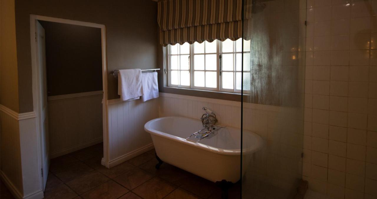 Toadbury Hall Country Hotel Johannesburg Exteriör bild