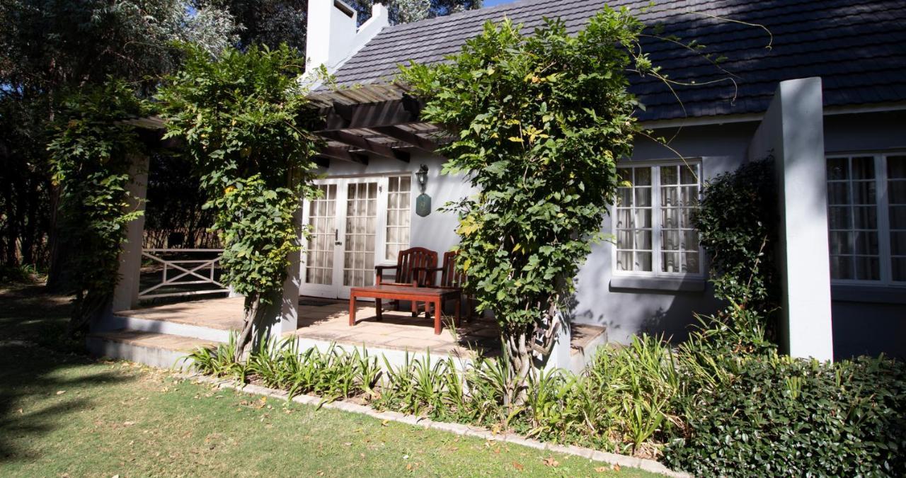 Toadbury Hall Country Hotel Johannesburg Exteriör bild