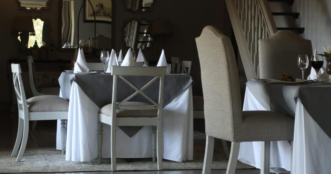 Toadbury Hall Country Hotel Johannesburg Exteriör bild