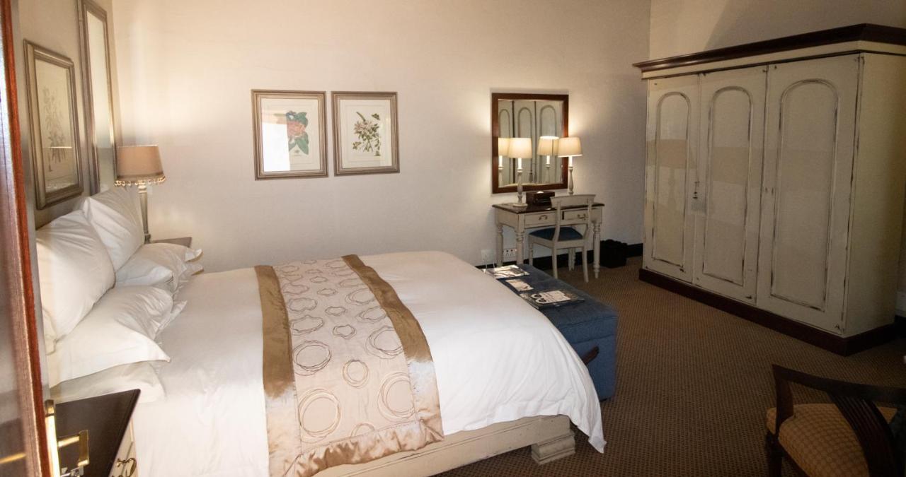 Toadbury Hall Country Hotel Johannesburg Exteriör bild