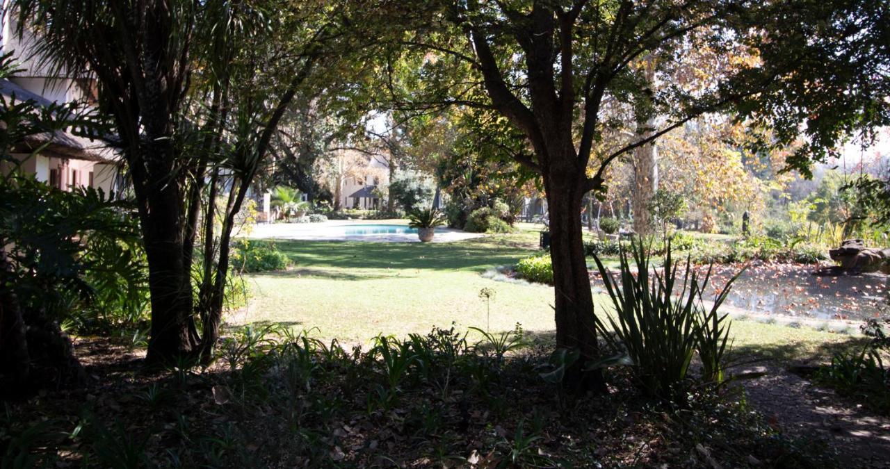 Toadbury Hall Country Hotel Johannesburg Exteriör bild