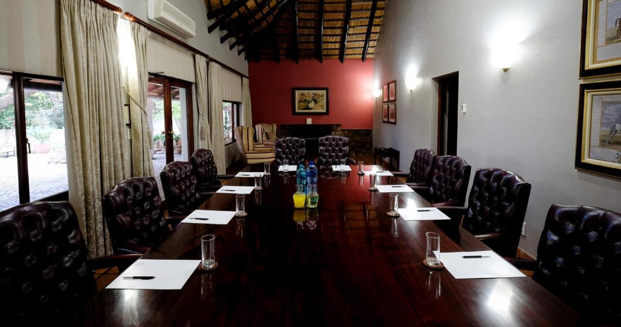 Toadbury Hall Country Hotel Johannesburg Exteriör bild