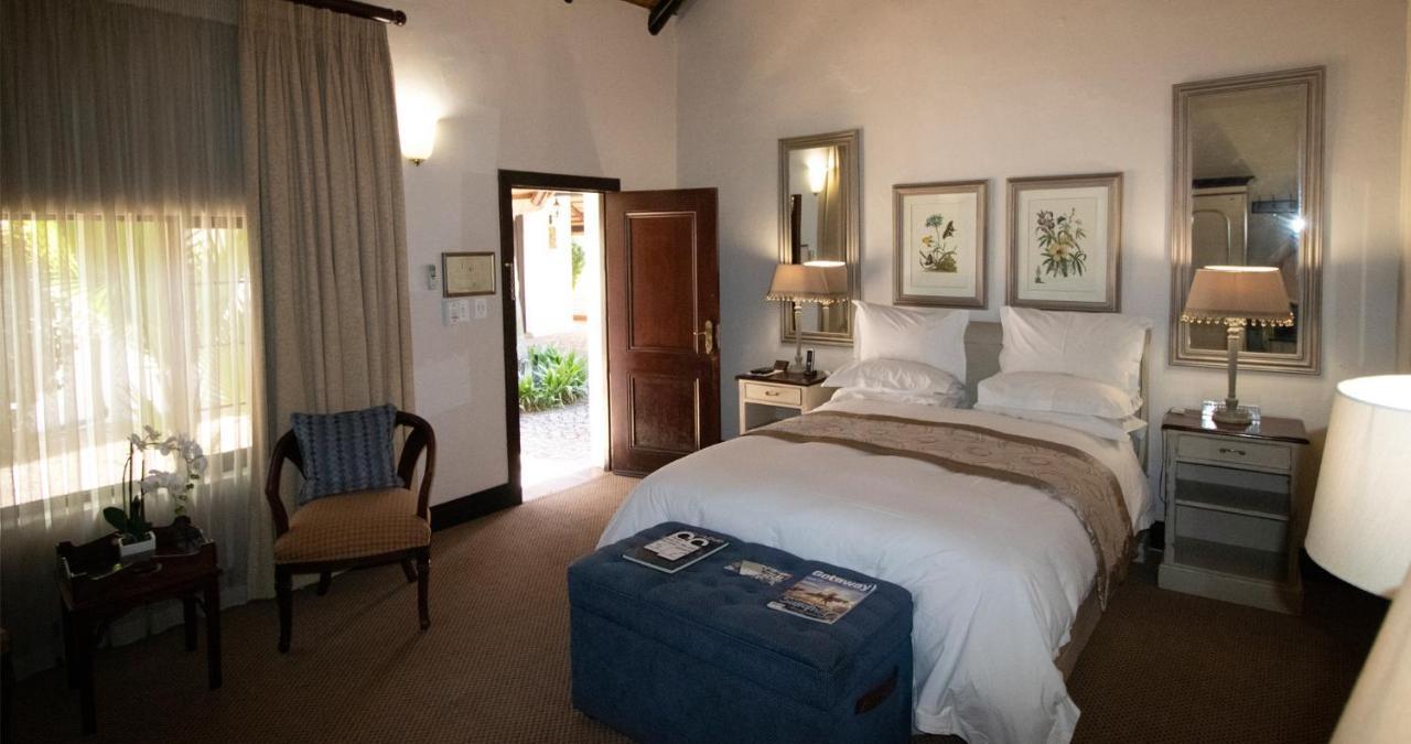 Toadbury Hall Country Hotel Johannesburg Exteriör bild