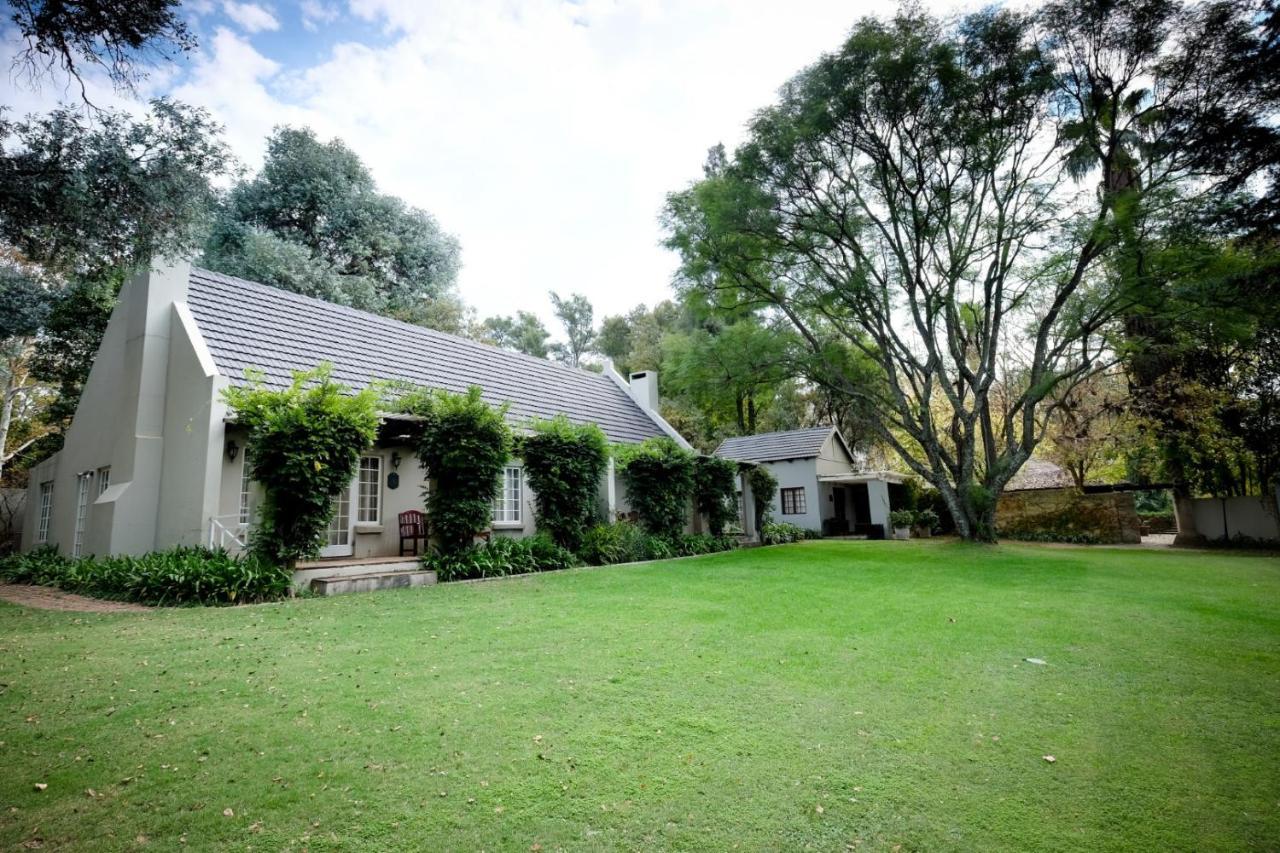 Toadbury Hall Country Hotel Johannesburg Exteriör bild