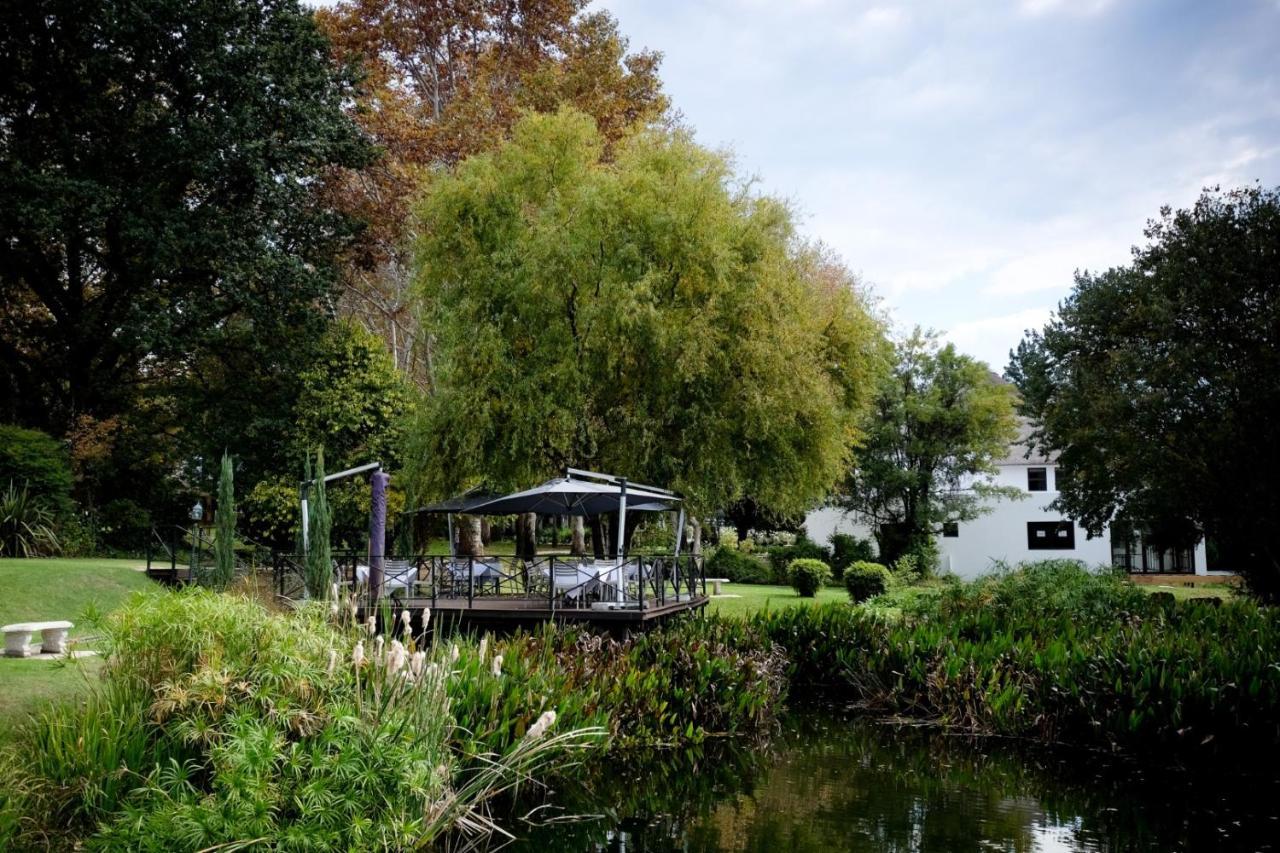 Toadbury Hall Country Hotel Johannesburg Exteriör bild