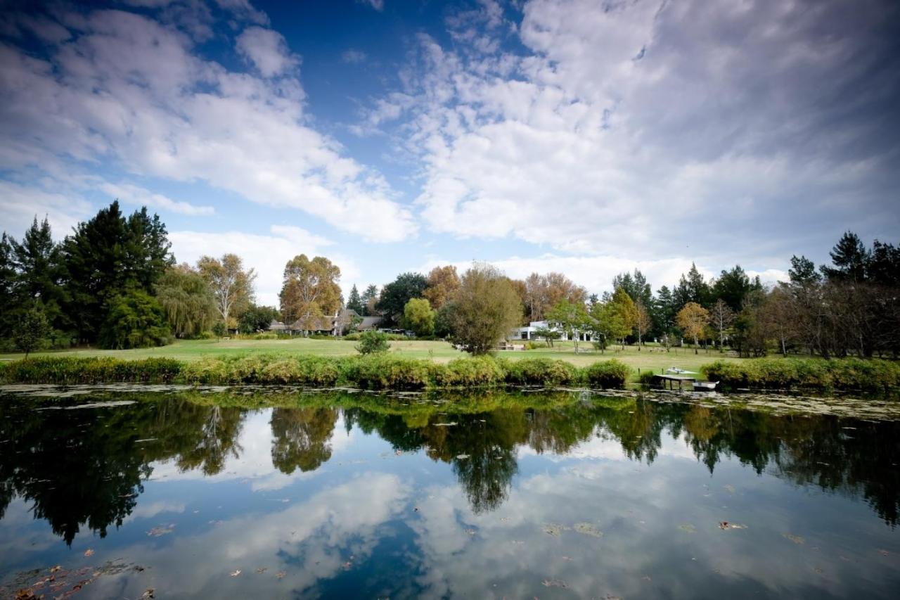 Toadbury Hall Country Hotel Johannesburg Exteriör bild